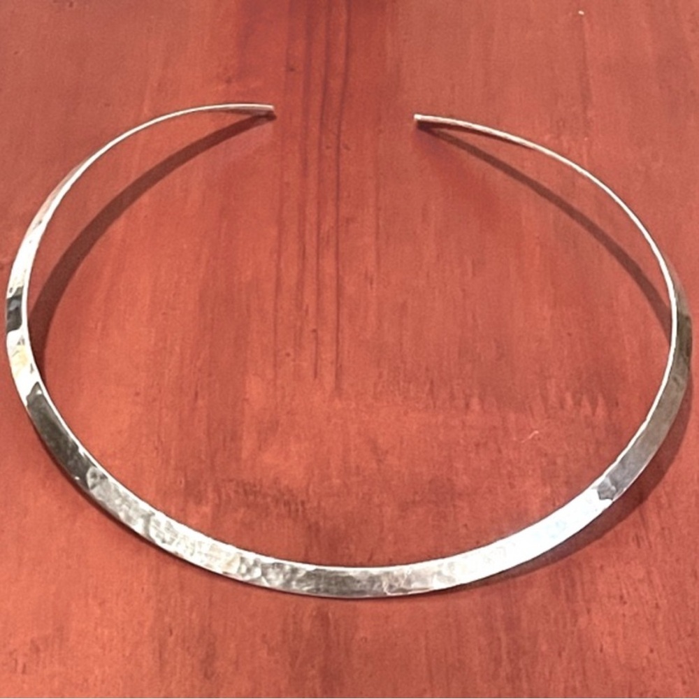 Rare Retired James Avery Sterling silver hammered choker necklace